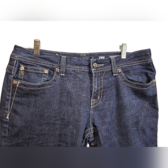 Miss Me Jeans easy embellished back pockets Size 31 - Picture 4 of 5